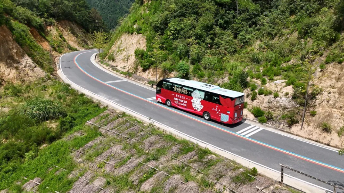 安凯客车丈量英雄路，红色记忆之旅驶入岳西