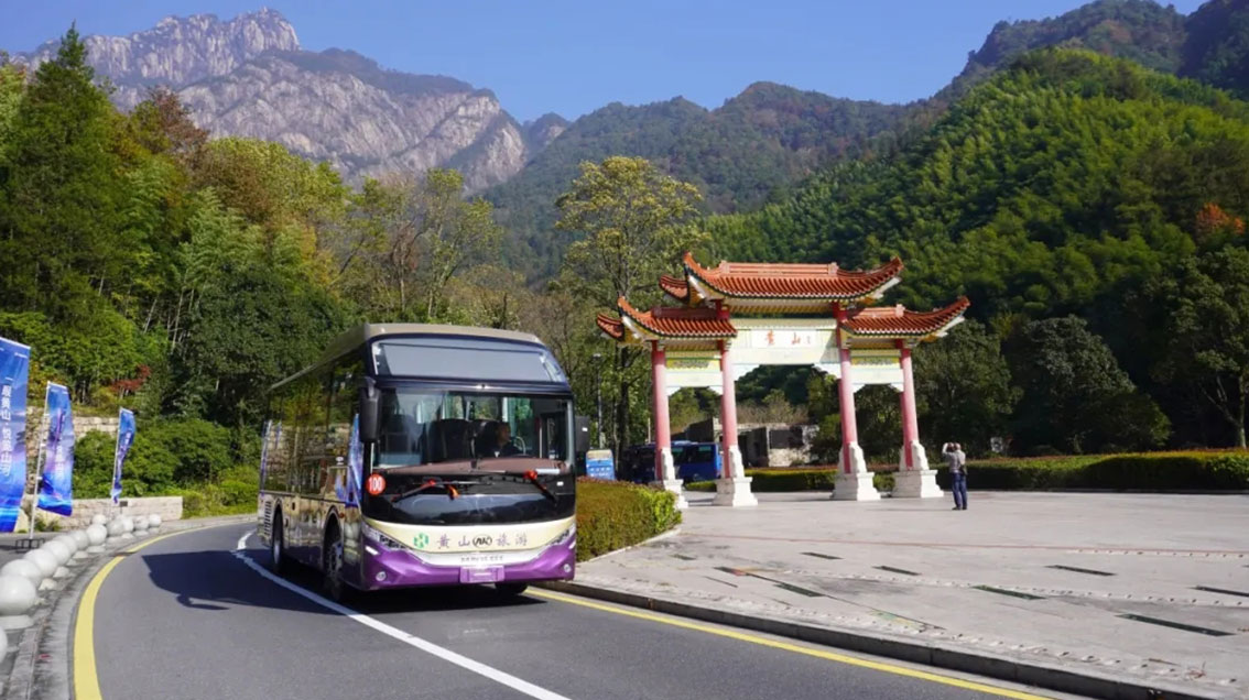 车行画里赏春山，安凯N90E助力文旅绿色升级